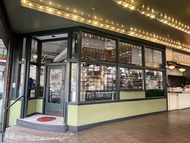 DELAURENTI  Food & Wine