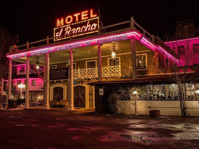 El Rancho  Hotel