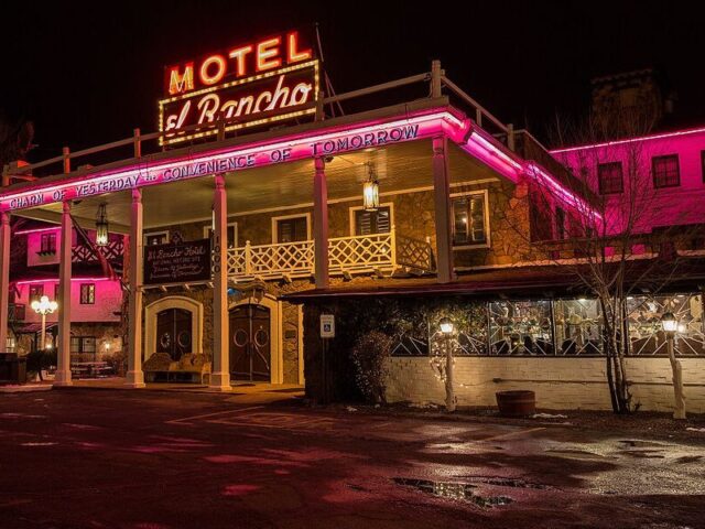 El Rancho  Hotel