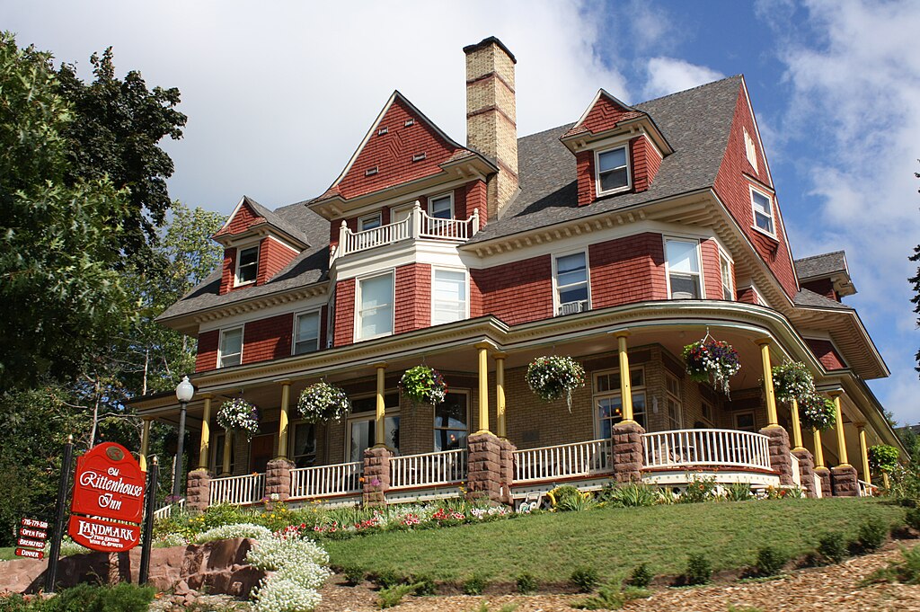 Old Rittenhouse Inn B&B