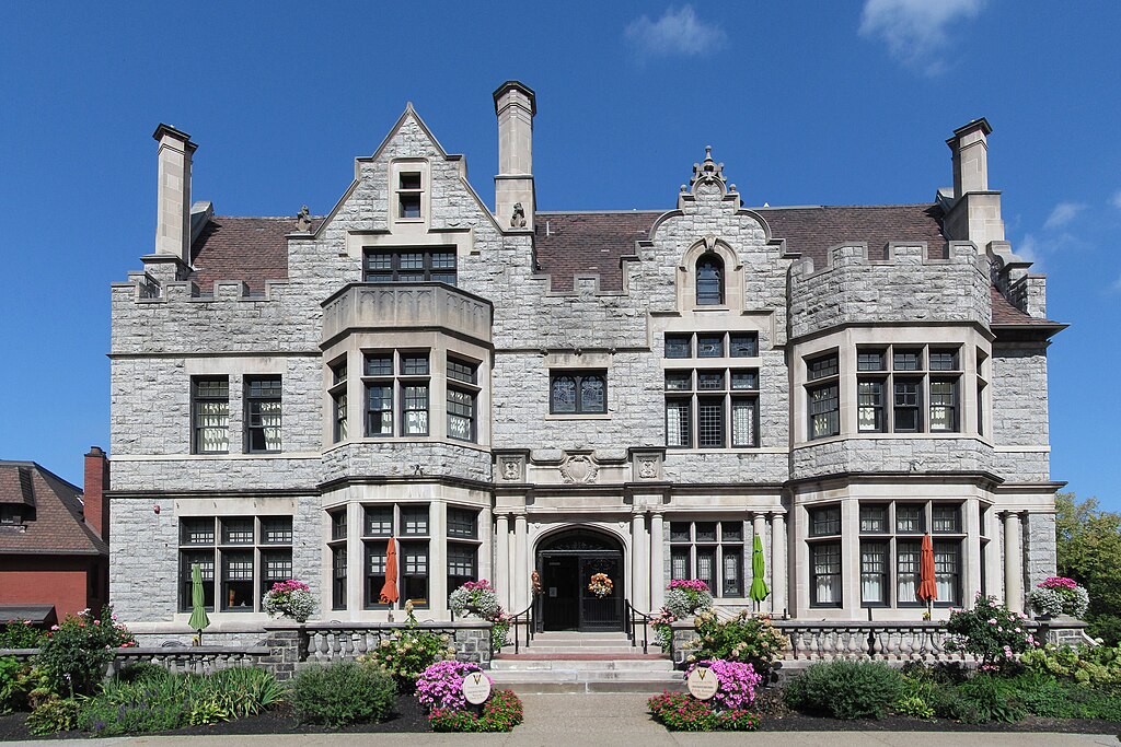 Mansion On Fifth Hotel
