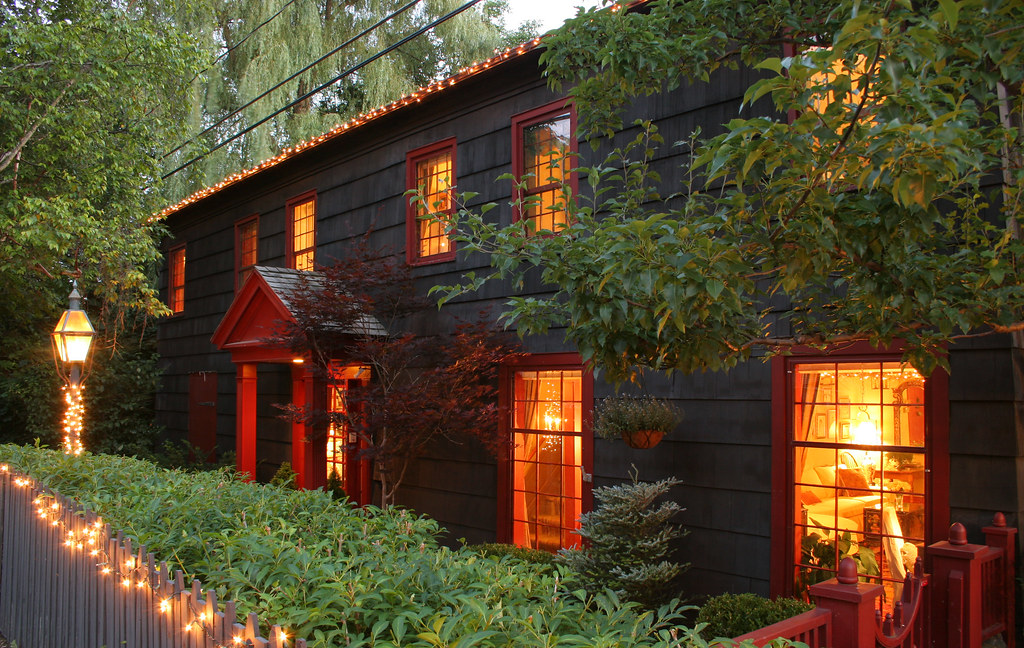 1795 Acorn Inn B&B