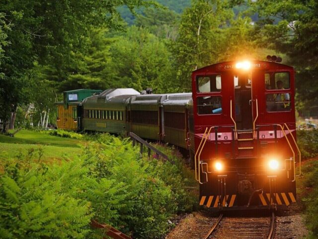 Winnipesaukee Scenic Railroad