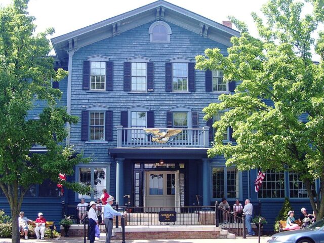 Sherwood Inn