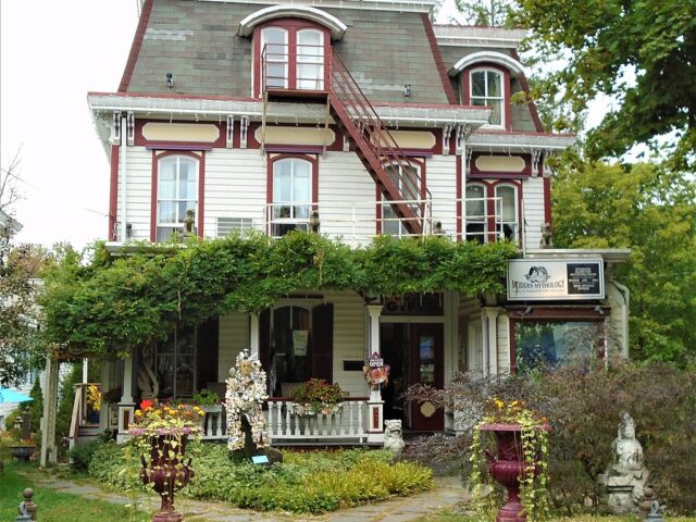 Village Green Bed & Breakfast
