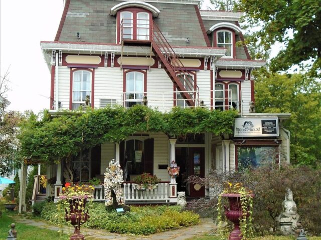 Village Green Bed & Breakfast