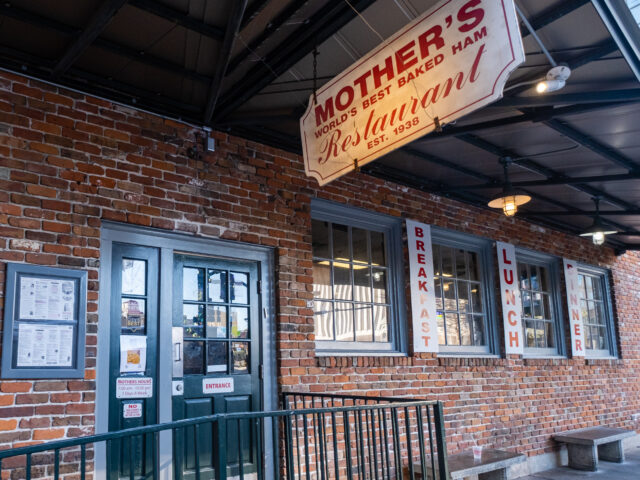 Mother`s Restaurant