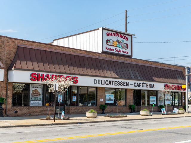 Shapiro's Delicatessen-Cafeteria