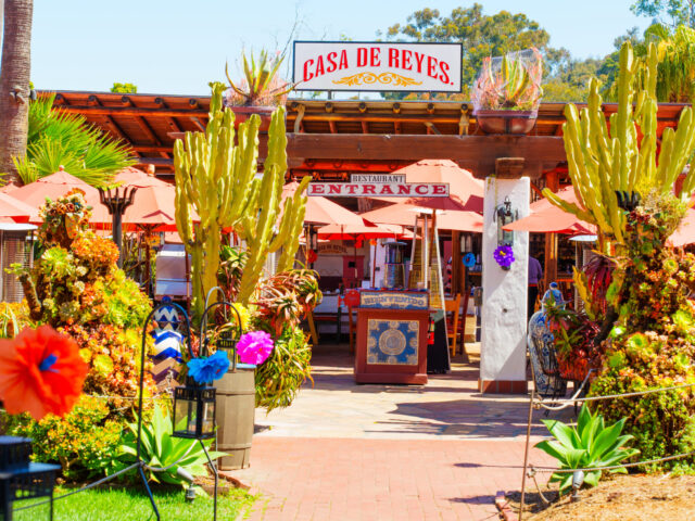 Casa de Reyes Restaurant