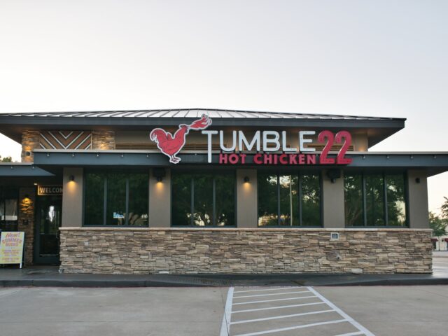 Tumble 22 Hot Chicken