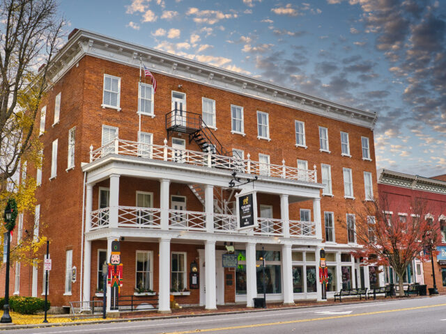 Golden Lamb Hotel