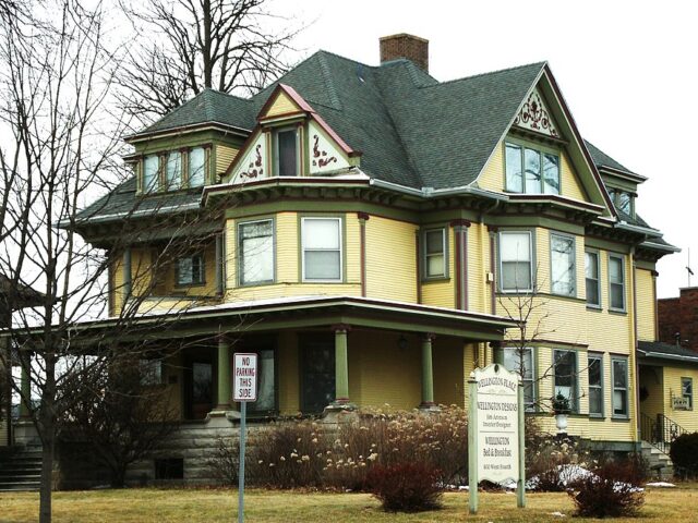 The Weis Mansion B&B