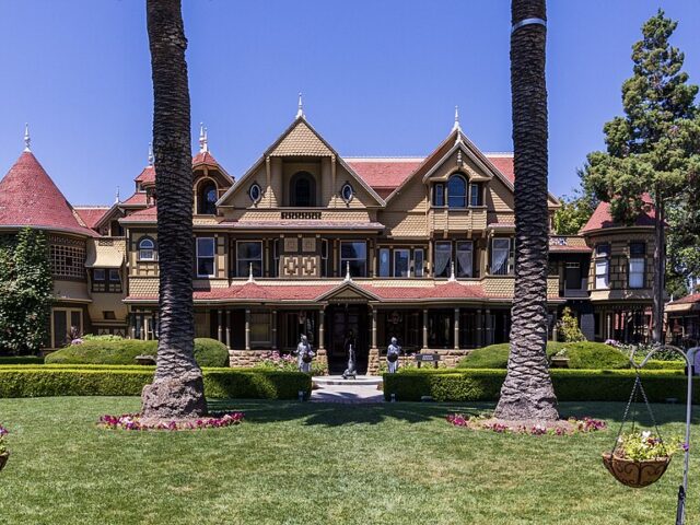 Winchester Mystery House