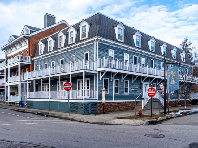 Hudson House River Inn