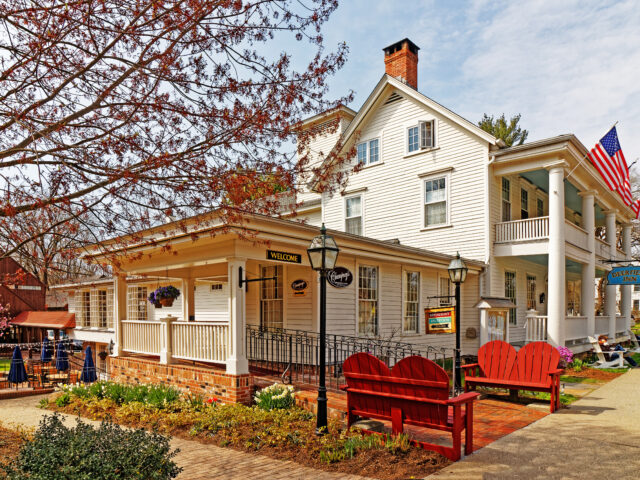 Deerfield Inn