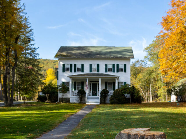 1870 Roebling Inn Bed and Breakfast