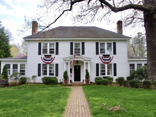 Williamsburg White House Inn