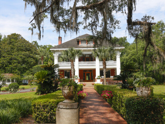 Herlong Mansion Bed and Breakfast