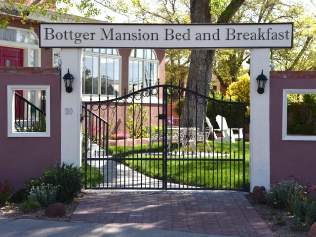 Bottger Mansion Bed and Breakfast