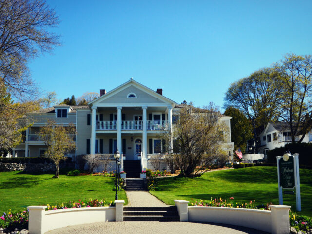 Harbour View Inn
