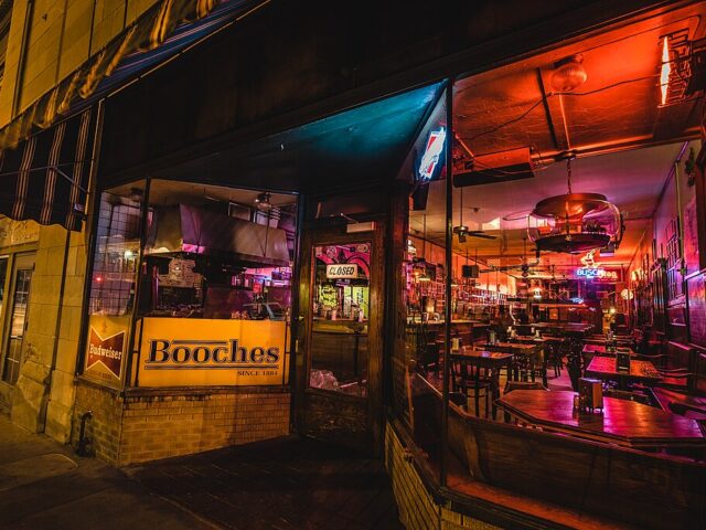 Booches Restaurant & Bar