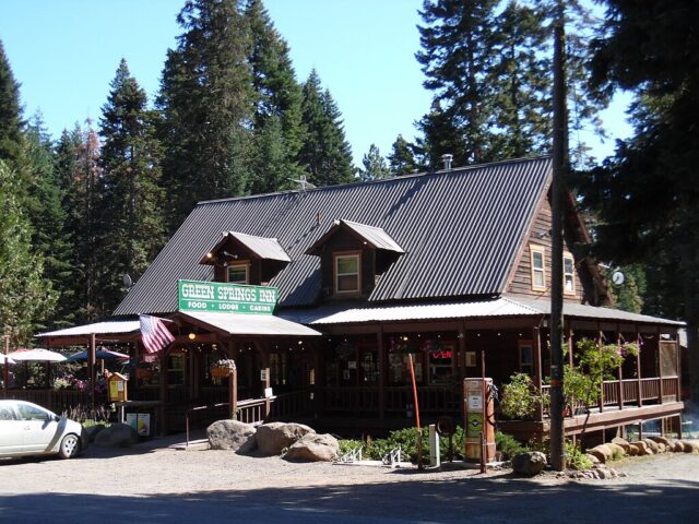 Green Springs Inn & Cabins