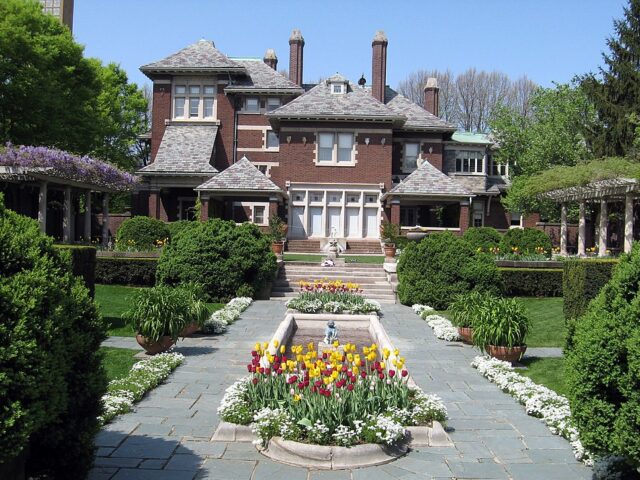 Inn at Irwin Gardens