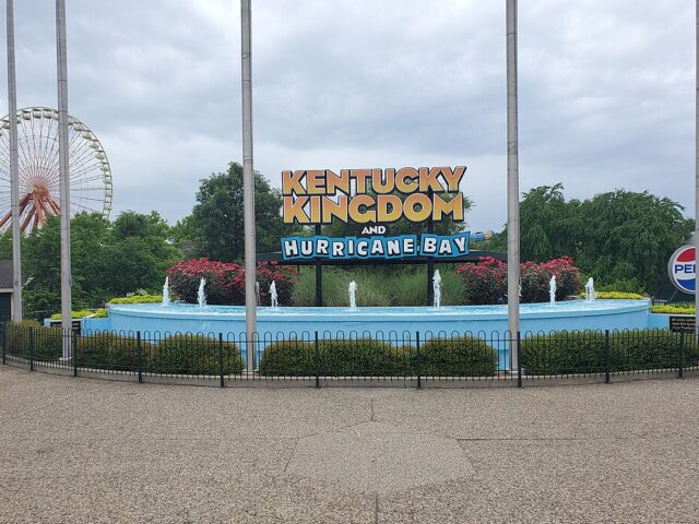 Kentucky Kingdom Theme & Water Park
