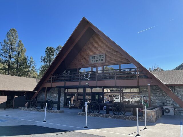 Kohl's Ranch Lodge & Cabins