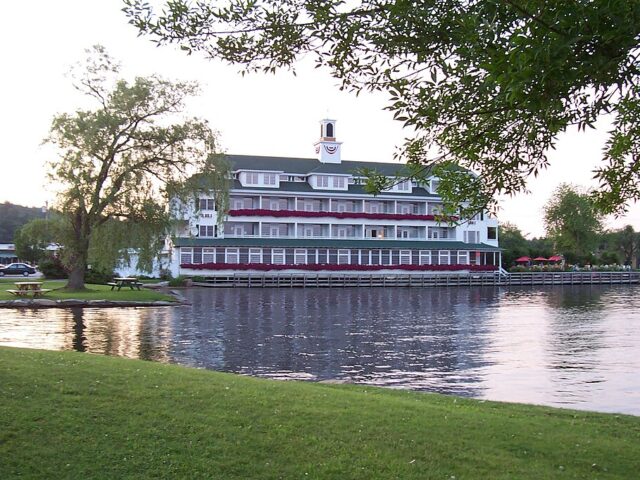 Bay Point at Mill Falls