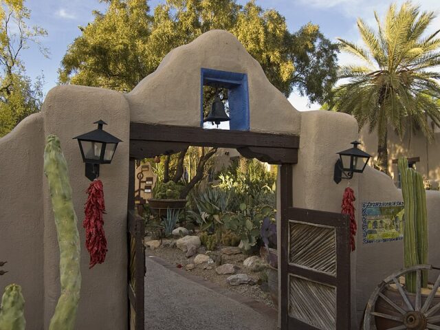 Hacienda Del Sol Guest Ranch Resort