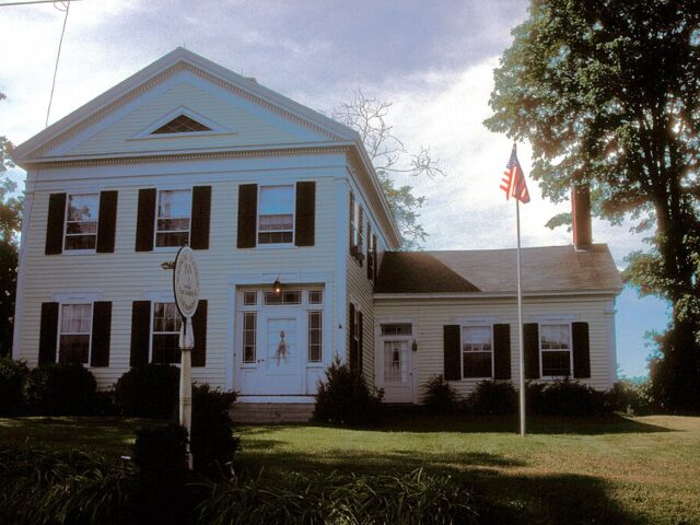 Strong House Inn B&B