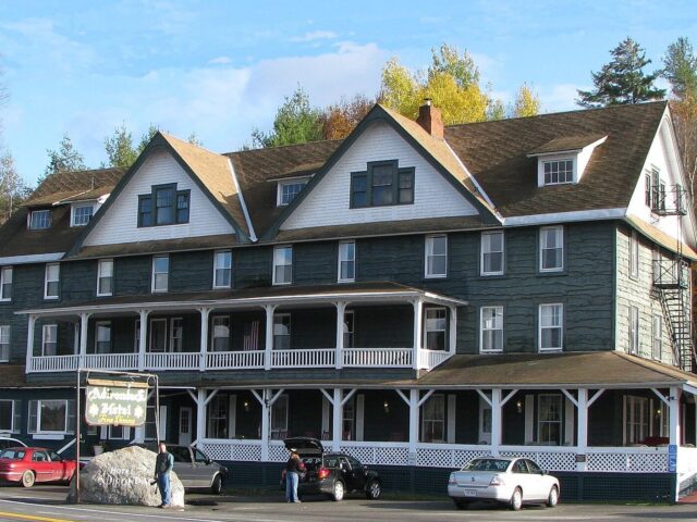Adirondack Hotel