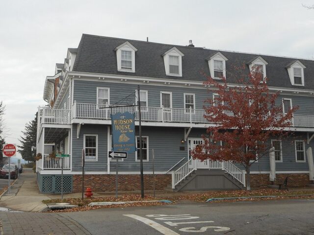 Hudson House River Inn