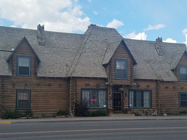 Twin Pines Lodge and Cabin Camp