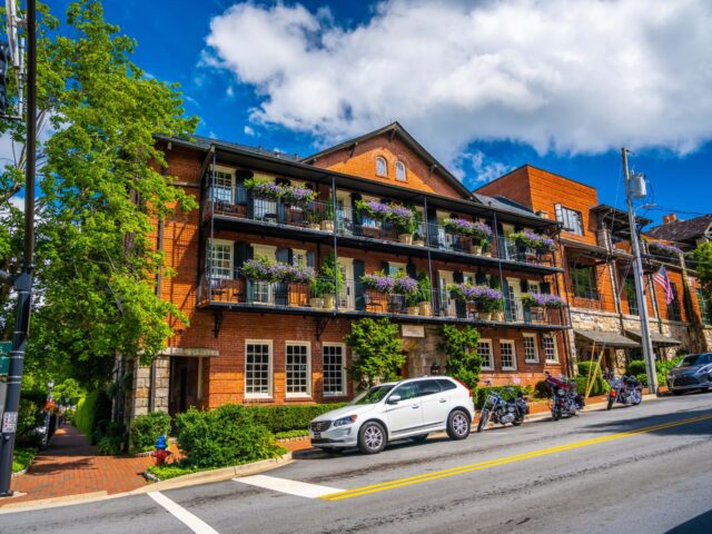 The Old Edwards Inn & Spa