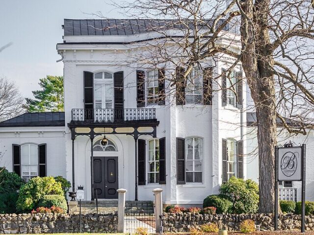 Blythewood Inn Bed & Breakfast