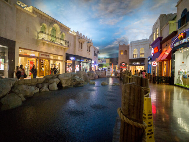 Miracle Mile Shops  Planet Hollywood