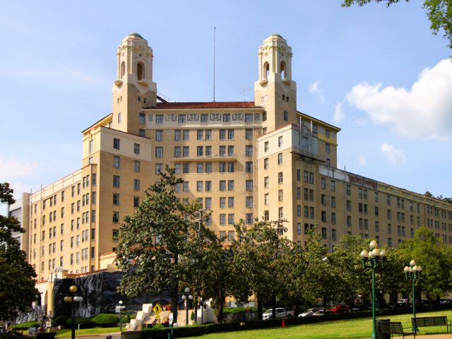 Arlington Resort Hotel & Spa