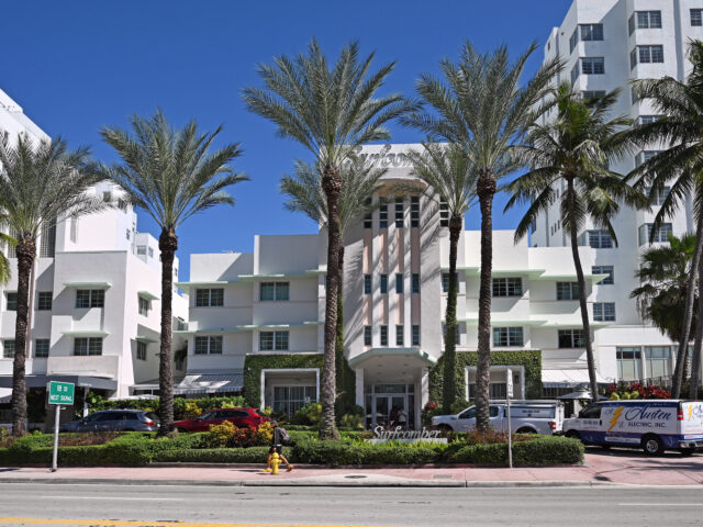 Surfcomber Hotel